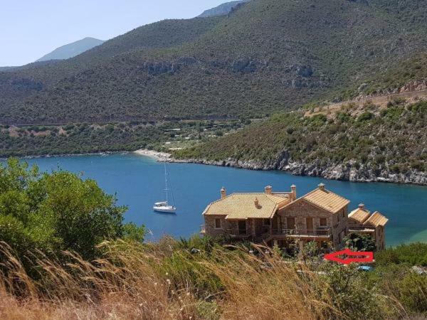 Two-Storey Mansion At The Sea Arkadiko Chorio Kültér fotó